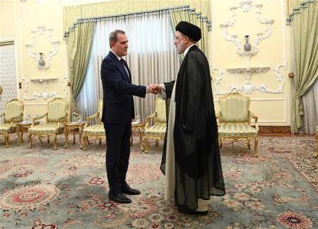 Джейхун Байрамов обсудил с президентом Ирана реализацию совместных проектов на освобожденных территориях Азербайджана 