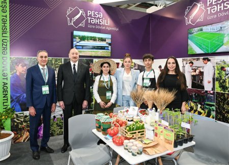 Ильхам Алиев ознакомился с 19-й выставкой «Caspian Agro Week» и 31-й выставкой «InterFood Azerbaijan»