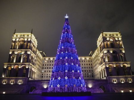 Бакинская ёлка вторая в рейтинге среди столиц СНГ