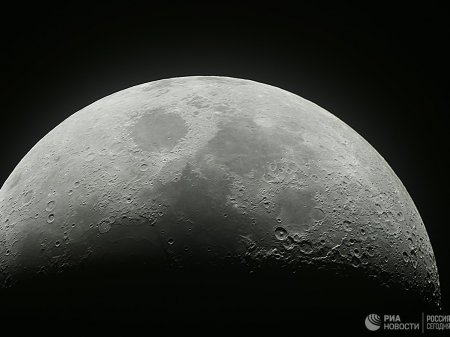 Китайский космический аппарат успешно сел на обратной стороне Луны 