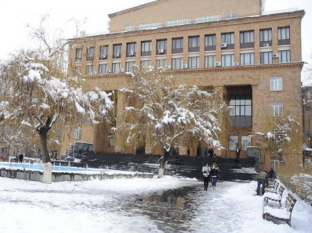 Сотни ученых в Армении останутся без работы: сотрудники вузов намерены протестовать