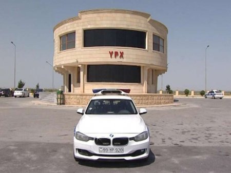 В Азербайджане женщина родила на посту Дорожной полиции