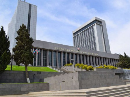 Милли Меджлис ратифицировал Конвенцию о правовом статусе Каспия