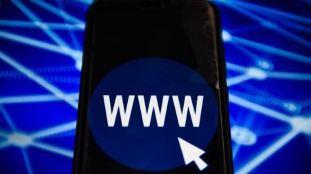 Интернету 30 лет. Самые удивительные факты о Всемирной паутине