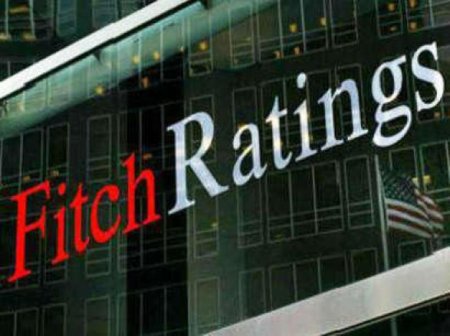 Fitch: Азербайджан все еще зависит от экспорта углеводородов