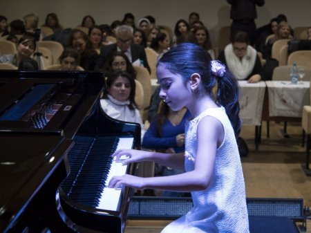 В Баку проходит конкурс World harmony