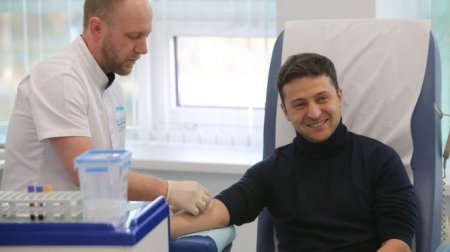 Порошенко и Зеленский сдали анализы.