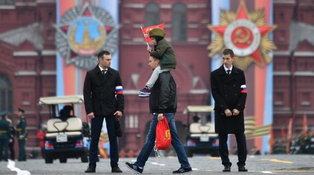 Как прошел парад Победы на Красной площади в Москве - ФОТО