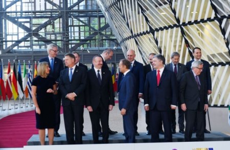 Ильхам Алиев на торжественном ужине в Брюсселе