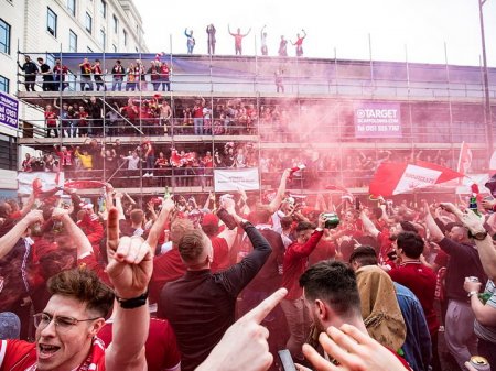 Злоумышленники в форме стюардов хотели украсть билеты на финал ЛЧ