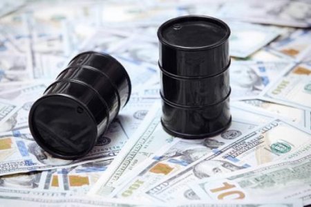 Нефть продолжает дешеветь