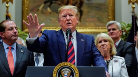 В Белом доме оригинально поздравили Трампа с днем рождения