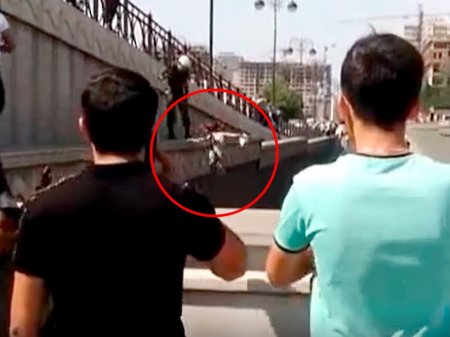 В Баку молодая женщина бросилась с моста 