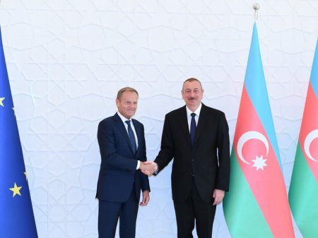 Состоялась встреча Президента Азербайджана и президента Совета Европейского Союза один на один