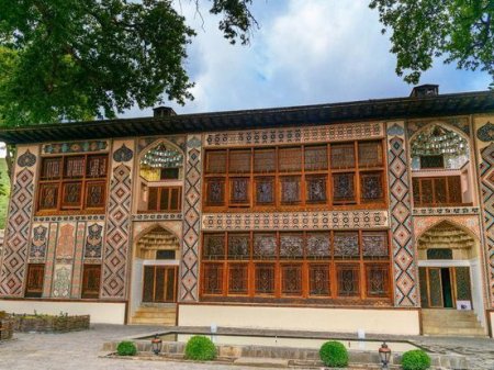 Генпрокуратура назвала причину падения веток дерева на людей в Шеки 