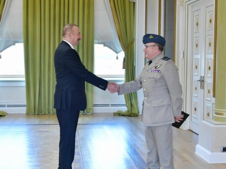 Президент Ильхам Алиев принял делегацию во главе с председателем Военного комитета НАТО