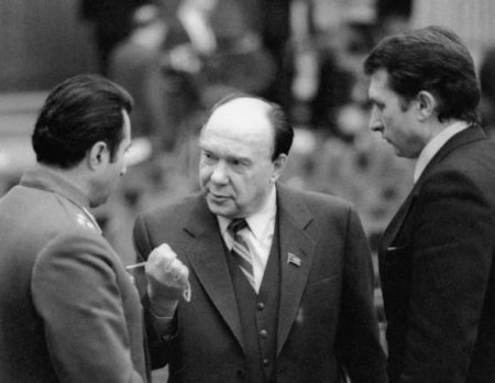 Российский телеканал: «СССР развалил Горбачёв с помощью армян и Карабаха»