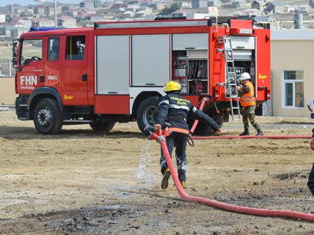 В Центре детского творчества в Баку произошел взрыв