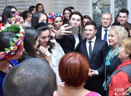 Зеленский с супругой в Бакинском славянском университете ФОТО