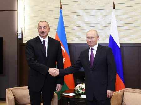 Владимир Путин поздравил Ильхама Алиева с днем рождения