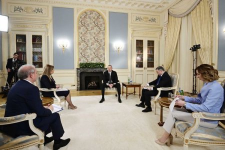 Президент Азербайджана выразил отношение к внеочередным парламентским выборам