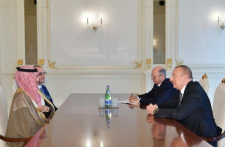 Ильхам Алиев принял глав компаний ACWA Power и Masdar
