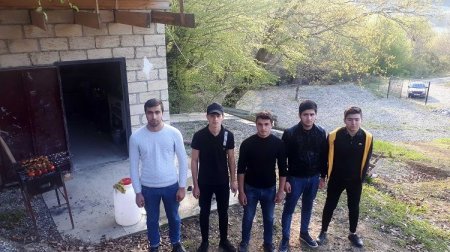 Небольшой пикник во дворе обошёлся подросткам в 500 манат