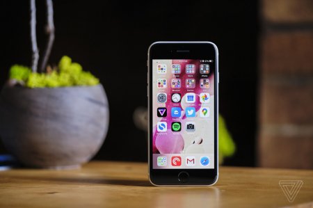 iPhone SE (2020) появился у журналистов: первые фото и обзоры