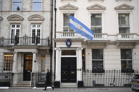 Мир прощается с Диего Марадоной 