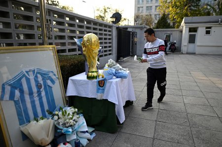 Мир прощается с Диего Марадоной 