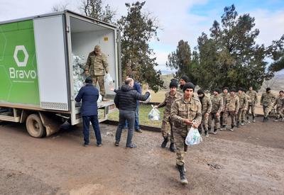 По инициативе Первого вице-президента Мехрибан Алиевой Фонд Гейдара Алиева и сеть супермаркетов Bravo начали кампанию в поддержку наших военнослужащих на освобожденных территориях