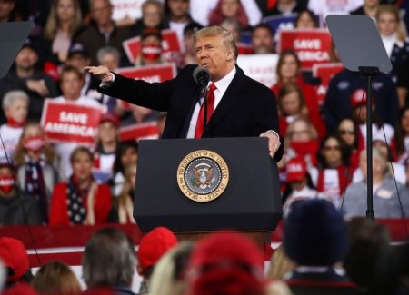 Трамп считает, что демократы приведут США к коммунизму, и намерен вернуться в Белый Дом