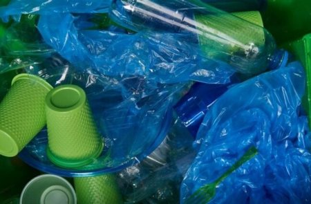 Polietilen torba və plastik çəngəl, qaşıq, bıçaq, boşqab və stəkanların satışına görə cərimə tətbiq edəcək qurumlar müəyyənləşib