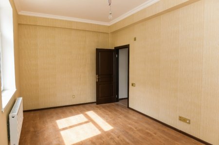Жители Гянджи, чьи дома были разрушены в результате ракетных ударов Арменией, получили новые квартиры
