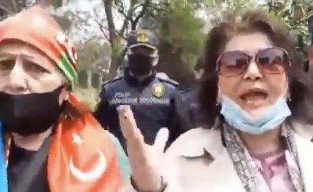 Протесты перед российским посольством в Баку