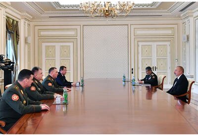 Президент Ильхам Алиев принял министра обороны Беларуси 