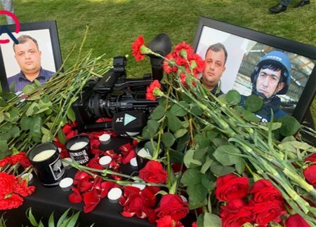 В Баку почтили память погибших журналистов: Глава AzTV призвал мировые СМИ не молчать о трагедии 