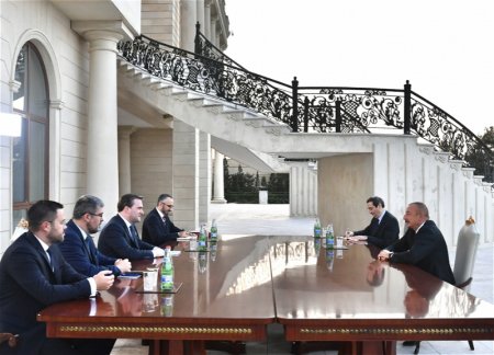 Президент Ильхам Алиев принял делегацию, возглавляемую министром иностранных дел Сербии