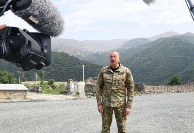 Prezidenti İlham Əliyev: AXC-Müsavat hakimiyyəti, onun başında duranlar fəraridirlər, satqındırlar və bu, əsl həqiqətdir