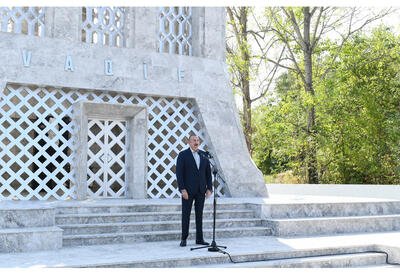 Prezident İlham Əliyev: Vaqif poeziya günləri keçirilərkən atamın 59 yaşı var idi, bu gün mənim 59 yaşım var