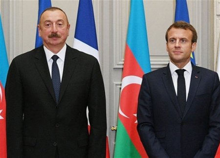 Эмманюэль Макрон позвонил Президенту Ильхаму Алиеву