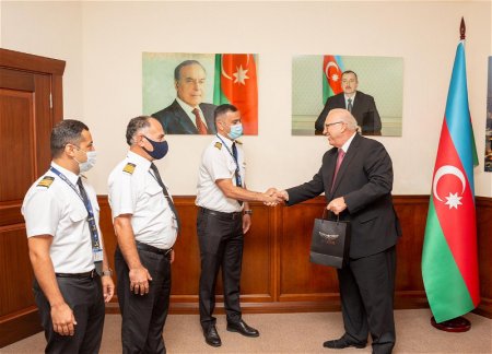 Пилотам AZAL, попавшим в сильную турбулентность, выражена благодарность