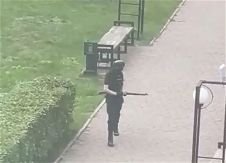 В Сети появилось видео момента захвата стрелка в Перми