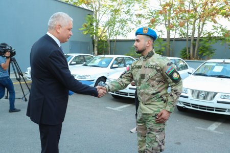 Азербайджанским ветеранам Отечественной войны подарили автомобили