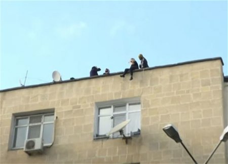 В Баку члены одной семьи предприняли попытку самоубийства 