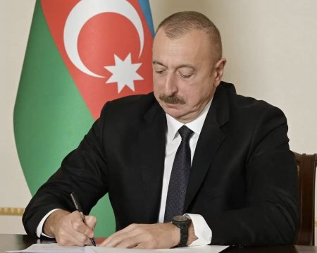 Президент Азербайджана наградил работников сельского хозяйства