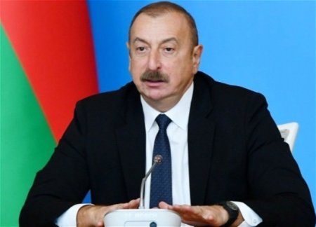 Президент Ильхам Алиев ознакомился с Координационным центром Кабинета министров России