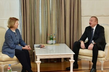 Ильхам Алиев принял торгового посланника премьер-министра Великобритании