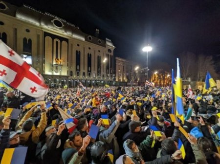 «Падет вся Европа»: Зеленский призвал европейцев выходить на улицы 