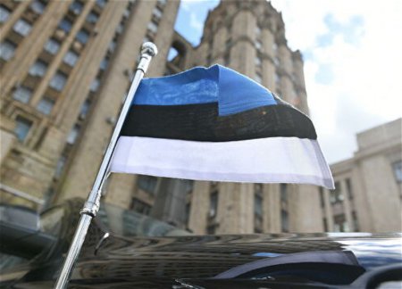 МИД: Эстония приостановила выдачу туристических виз россиянам